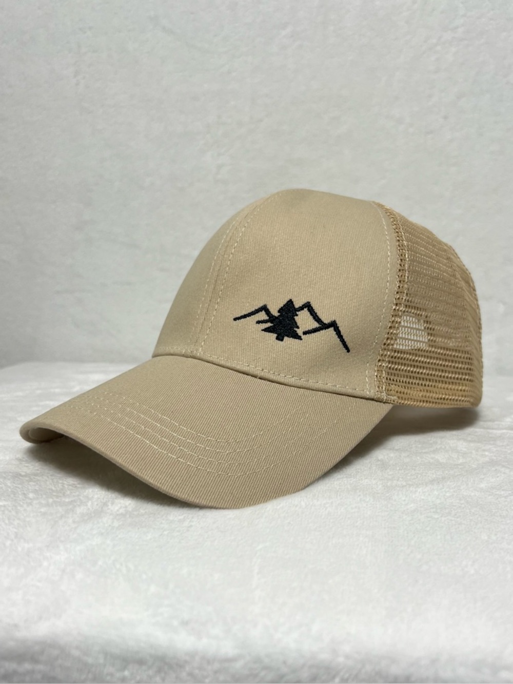 NWOT Beige Baseball Cap Trucker Hat Mesh Back with Embroidered Mountain Ranges